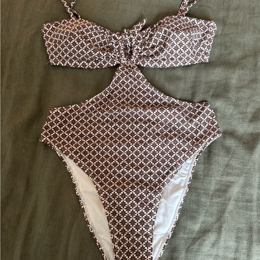 Cupshe x Joelle fletcher Brown and White Geometric onesie Swimsuit